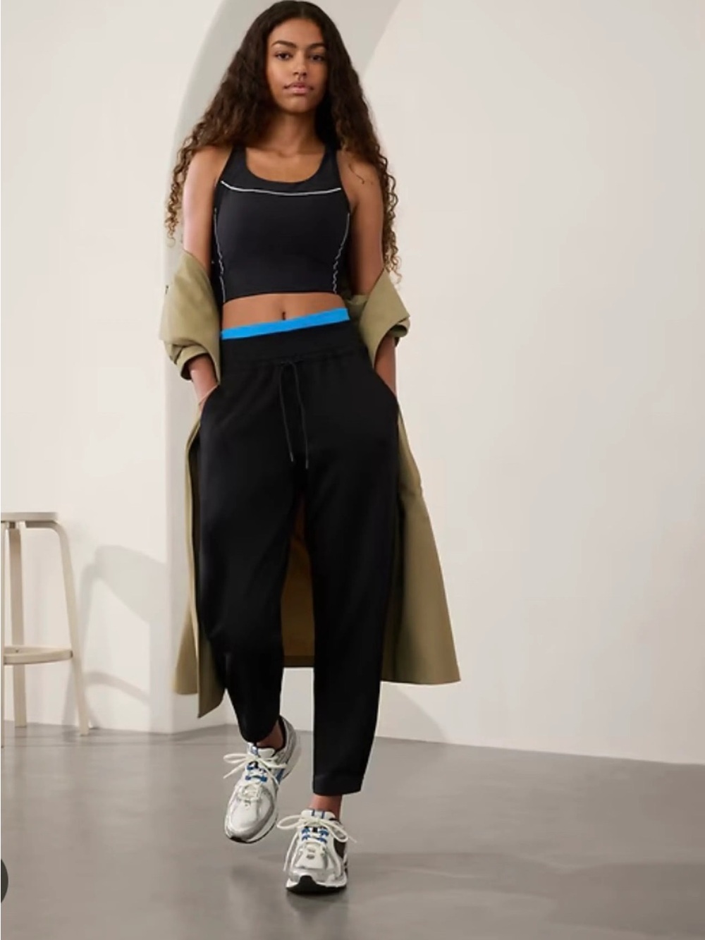 Athleta Allure Black Joggers EUC Size XL